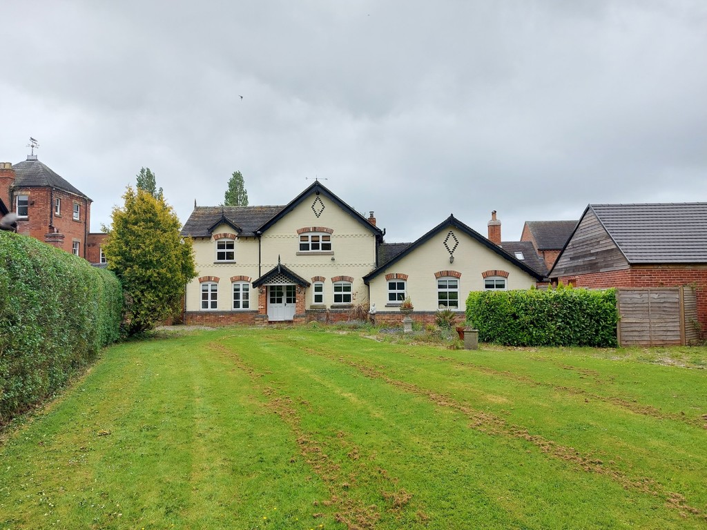 Dovecote House, Etwall, Derbyshire Crew Lettings